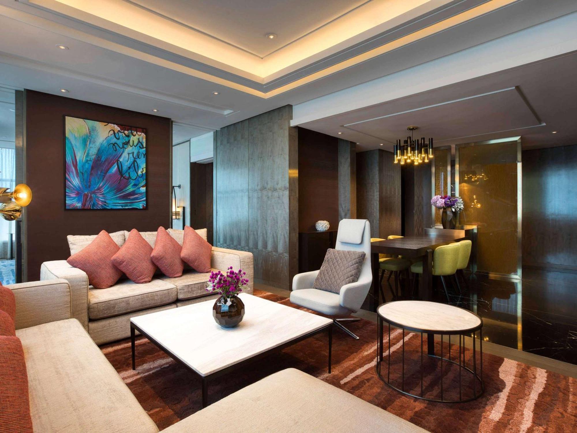 Sofitel Kuala Lumpur Damansara Hotel Kültér fotó The Royal Suite