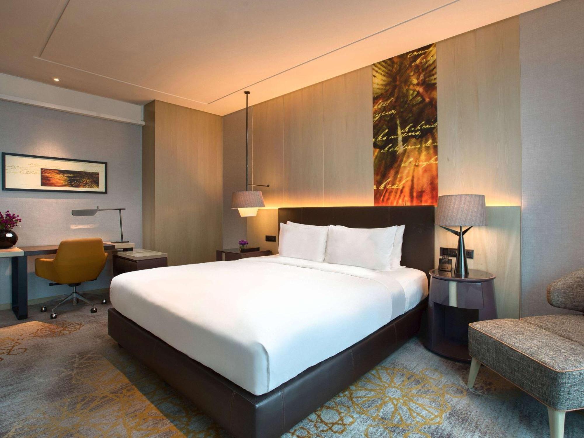 Sofitel Kuala Lumpur Damansara Hotel Kültér fotó Deluxe Room