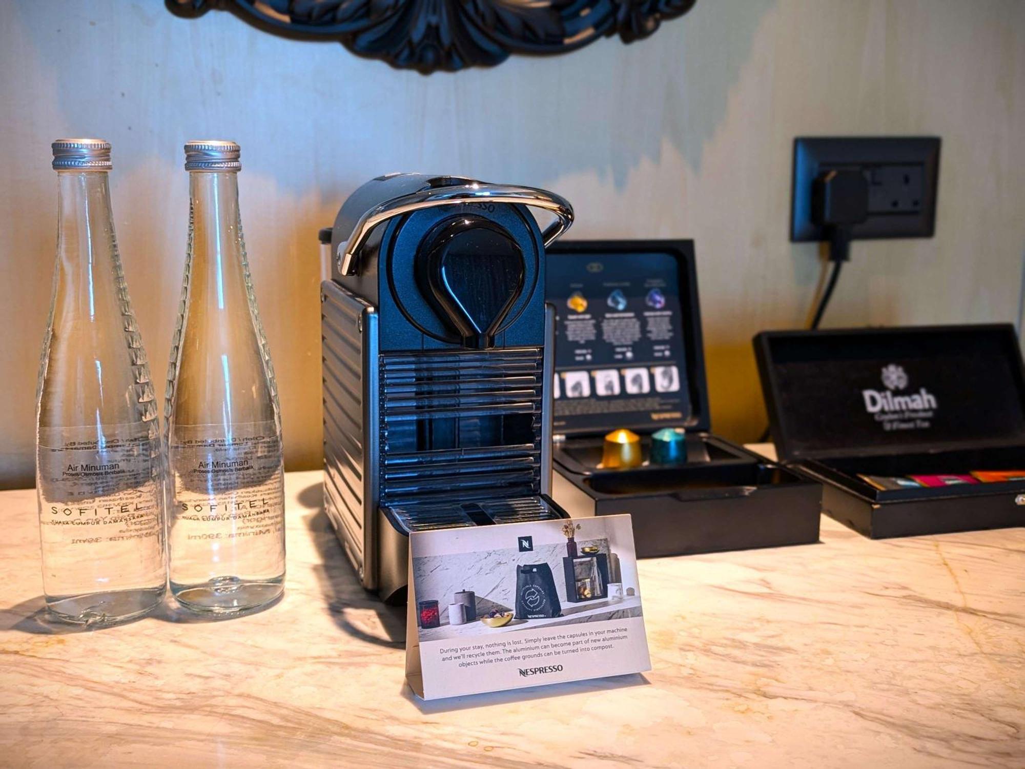 Sofitel Kuala Lumpur Damansara Hotel Kültér fotó A Nespresso machine